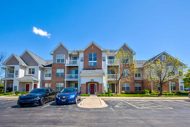 Coventry Glen At Valley Lakes Apartments - Round Lake, IL