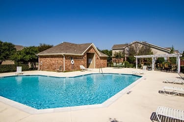 8513 Forest Highlands Dr - Plano, TX