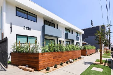 2136 Colby Ave - Los Angeles, CA