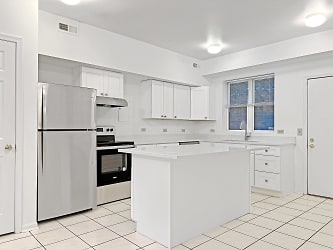 847 N Milwaukee Ave unit 00 - Chicago, IL