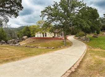 41932 Lilley Mountain Dr - Coarsegold, CA