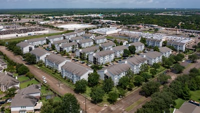 Parkland At West Oaks Apartments - Houston, TX