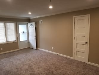 Parker 8, LLC - Schwalb Realty Apartments - Omaha, NE