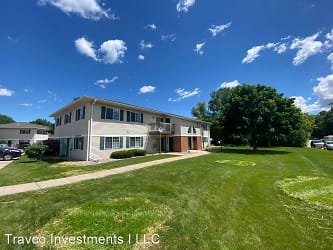 255 Louise Dr - Wrightstown, WI