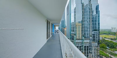 1200 Brickell Bay Dr Unit 2024 - undefined, undefined