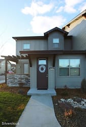 Townhomes At Silvercloud Apartments - Boise, ID