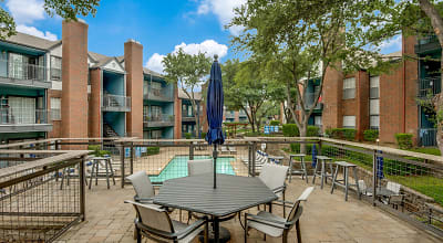 Hyde Park At Valley Ranch Apartments - Irving, TX