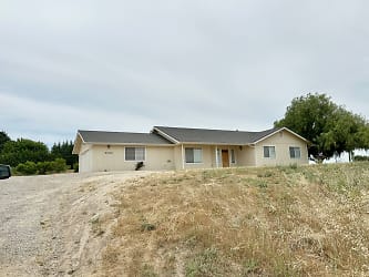 8080 Settlers Pl - Paso Robles, CA