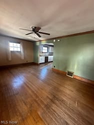 1869 17th St SW - Akron, OH