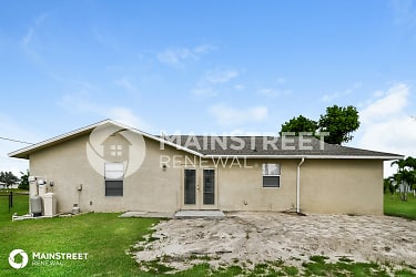 2621 Nw 3Rd Pl - Cape Coral, FL