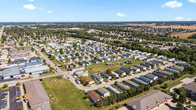 Golfview Apartments - North Liberty, IA