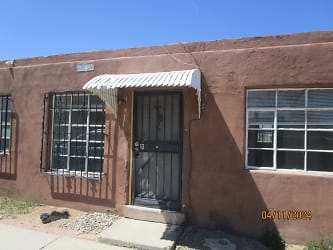 1011 Hazeldine Ave SE unit D - Albuquerque, NM