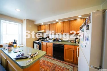 21-50 29th St - Queens, NY