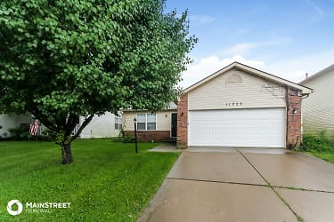 11027 Leo Dr - Indianapolis, IN