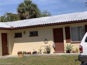 1920 W Lakeview Blvd #1 - North Fort Myers, FL