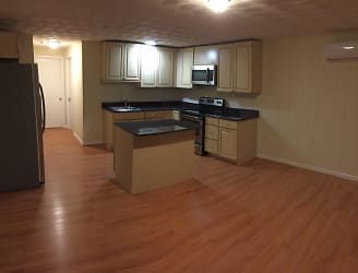 980 Jefferson Ave unit 04 - Charles Town, WV