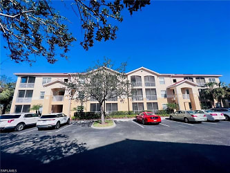 9015 Colby Dr unit 2018 - Fort Myers, FL