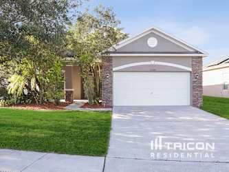 5530 Sycamore Canyon Drive - Kissimmee, FL