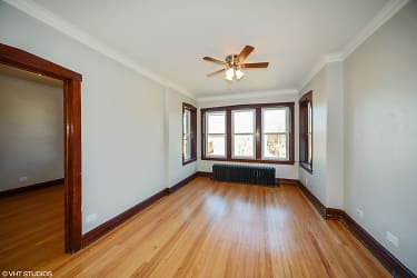4101 W Barry Ave - Chicago, IL