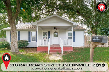 518 Railroad St - Glennville, GA