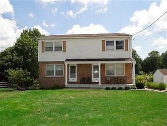 1666 Ritchie Rd unit a - Stow, OH