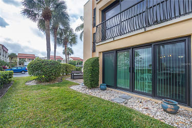 845 S Gulfview Blvd #101 - Clearwater, FL