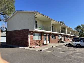 2415 6th Ave unit 8 - Greeley, CO