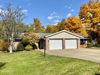 3306 Shelley Dr - Mansfield, OH