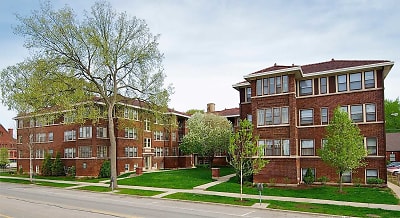 Oak Park Apartments - Oak Park, IL