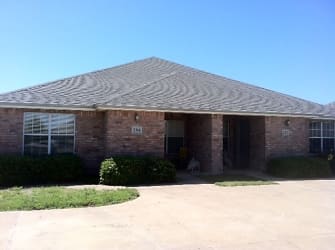 2312 Pronghorn Ln - College Station, TX