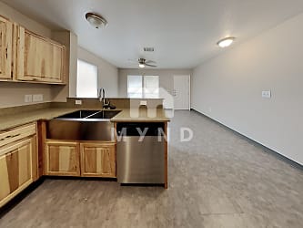 708 W 6Th St Unit D - undefined, undefined
