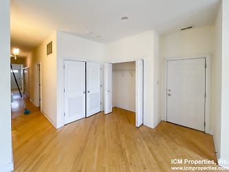 2927 N Southport Ave unit 2927-2 - Chicago, IL