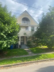 3001 Bradwell Ave unit Down - Cleveland, OH