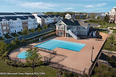 1201 English Ln #1201 - Sayreville, NJ