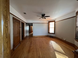2535 N Kimball Ave unit 2 - Chicago, IL
