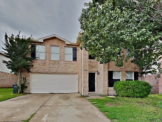8764 Polo Dr - Fort Worth, TX