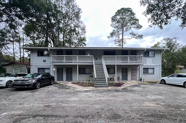 2252 - Holly Heights Apartments - Gainesville, FL
