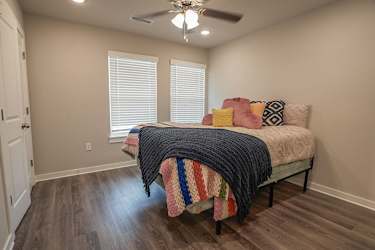 753 N Honey Locust Bend #76 - Fayetteville, AR