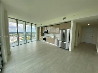 2000 Metropica Wy #1610 - undefined, undefined