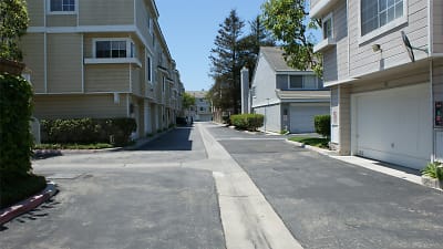2800 Plaza del Amo - Torrance, CA