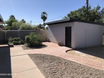 6201 E 15th St - Tucson, AZ