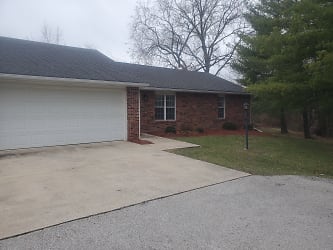 919 St Charles St unit D - Moberly, MO