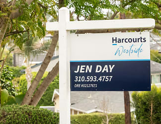Jen Day, Harcourts Westside sign
