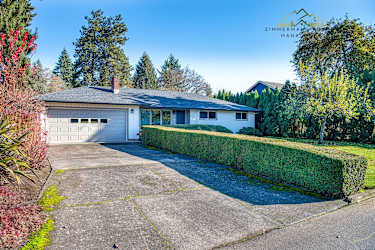 1439 Happy Lane - Eugene, OR