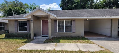 1147 W Minneola Ave - Clermont, FL