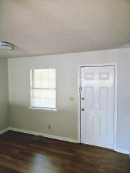 4 Whirlaway Dr unit 102 - Chattanooga, TN