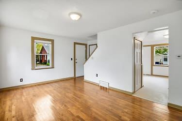 7 Akron Pl unit 4 - undefined, undefined