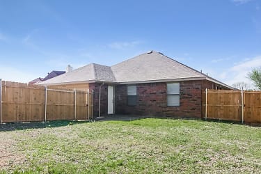 829 Witherspoon Ct - Cedar Hill, TX