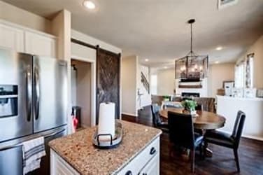 5901 Scenic Lake Dr - Georgetown, TX
