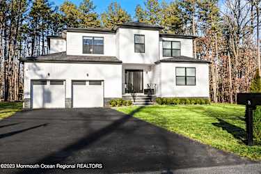 16 Second Ln - Lakehurst, NJ